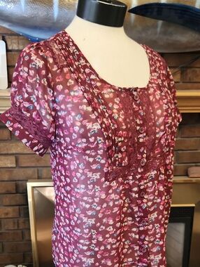 American Eagle Outfitters Burgundy Floral Pintuck Lace Blouse Sheer Size M